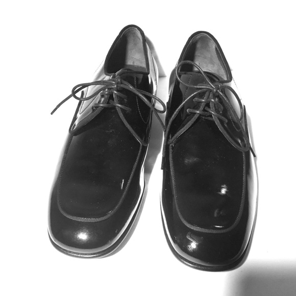 “New” Bally’s Black Patent Leather Laceups Sz-7.5